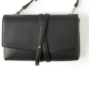 AMARA Black leather shoulder bag